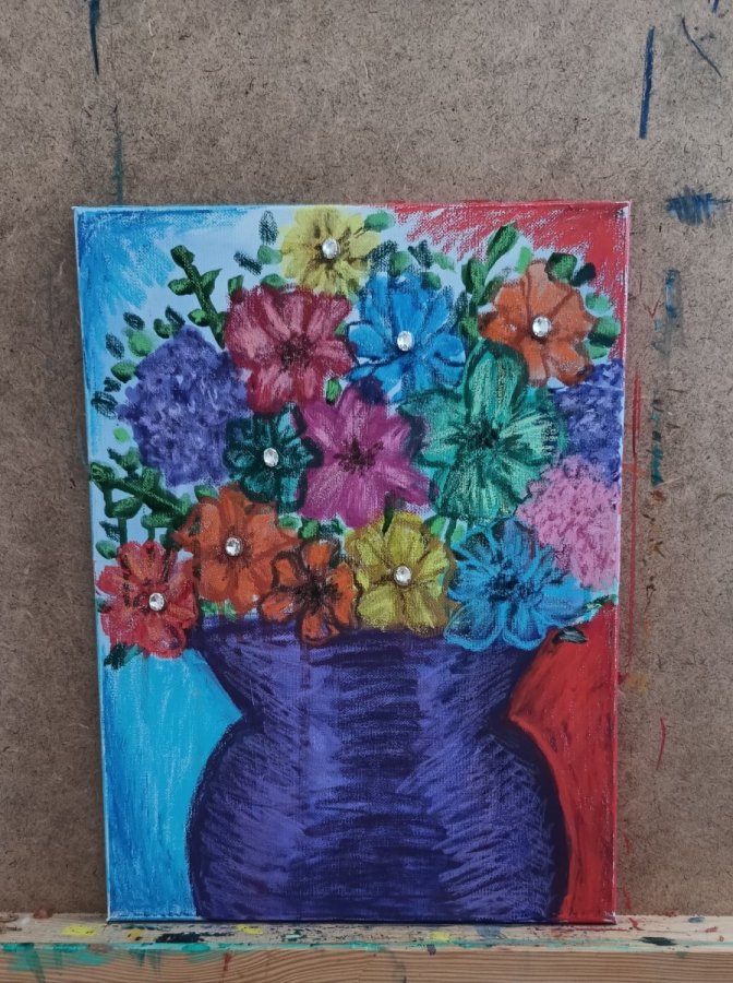 Vase with flowers – Timeea Petrescu