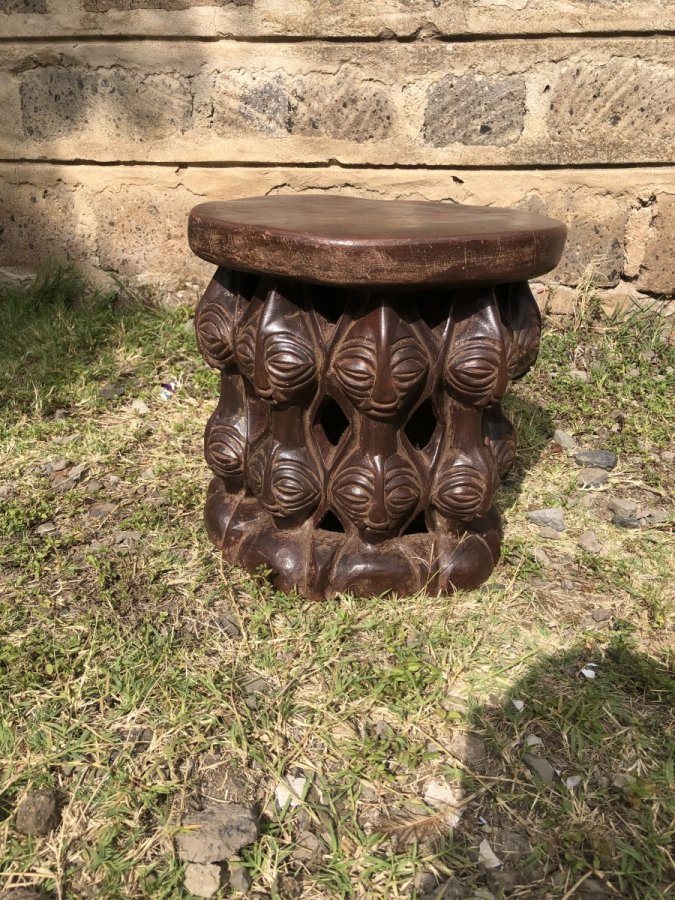 Bamileke luba stool – Fiston Ilunga