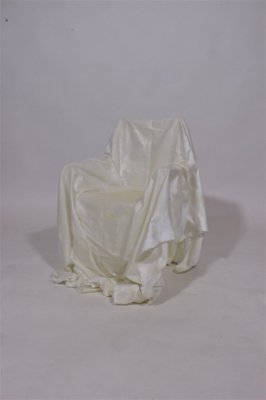 One and zero chair by Albane de la Poix